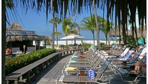 Outrigger Beach Resort extérieur