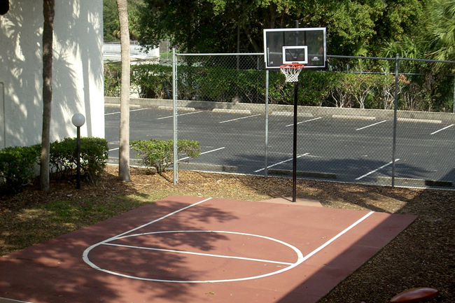 Ramada Gateway Kissimmee exterior