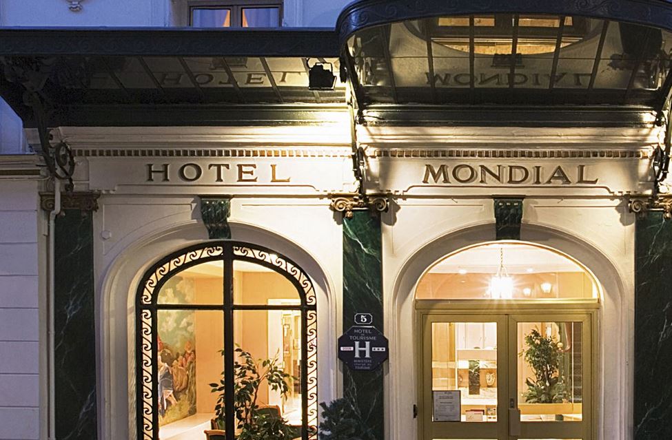 Hotel Mondial exterior