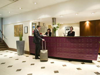 Mercure Cusset Opera exterior