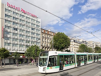 Mercure Porte Versailles exterior