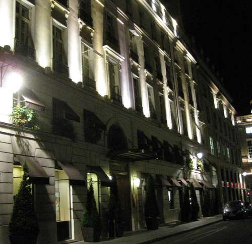 Sofitel Le Faubourg entrance 2