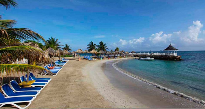 Royal Decameron Club Caribbean pool